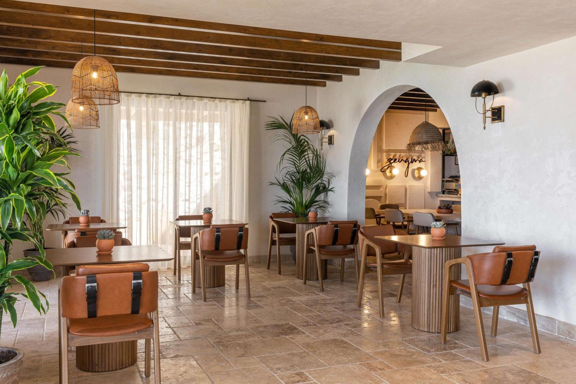 Radisson Blu Hotel, Kas Bagian luar foto